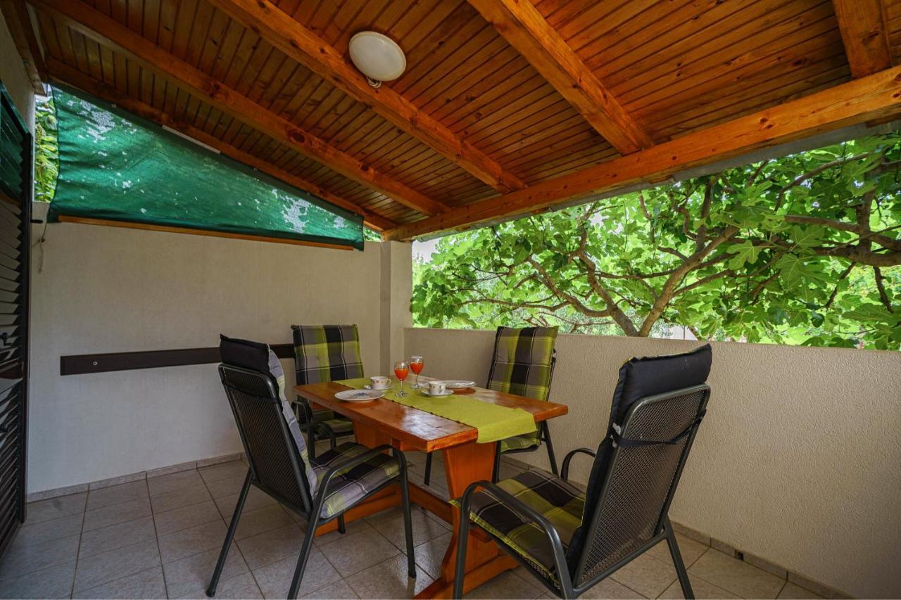 Apartment Bojic Vodice Exterior photo